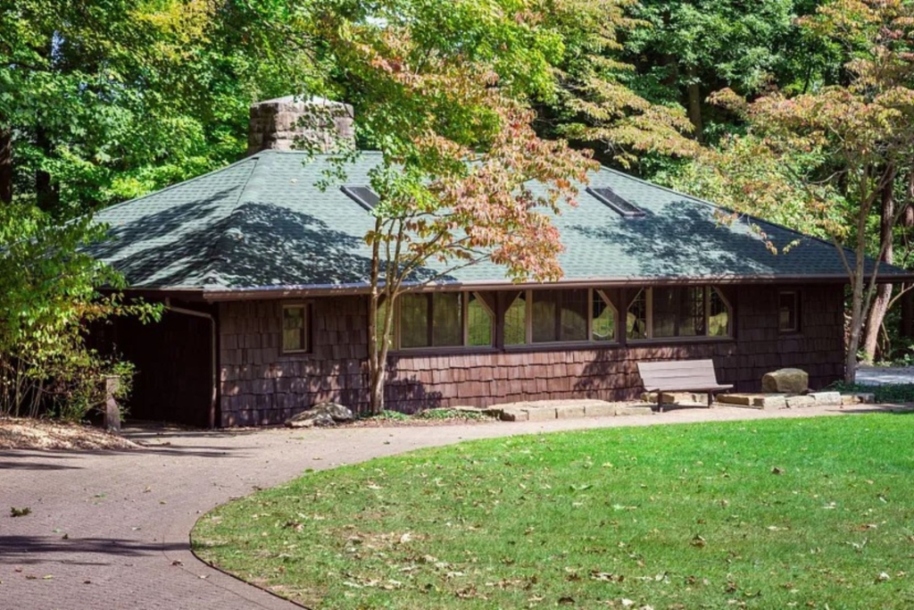 Chestnut Lodge in Sand Run Metro Park